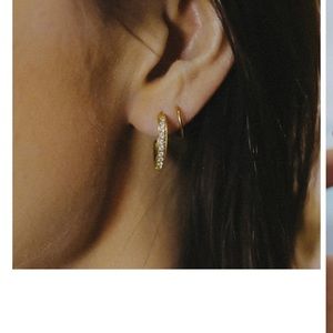 Double twist hoop earrings